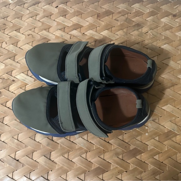 Marni Double Strap Velcro Sneakers size 37 - Picture 4 of 7